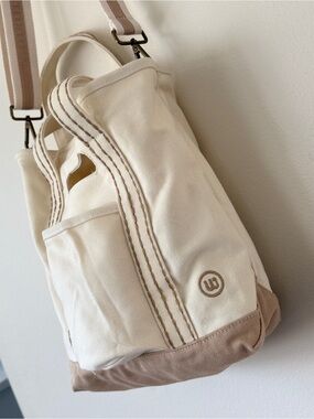 Wantable Canvas Utility Tote Crossbody Bag Cream Taupe Neutral
